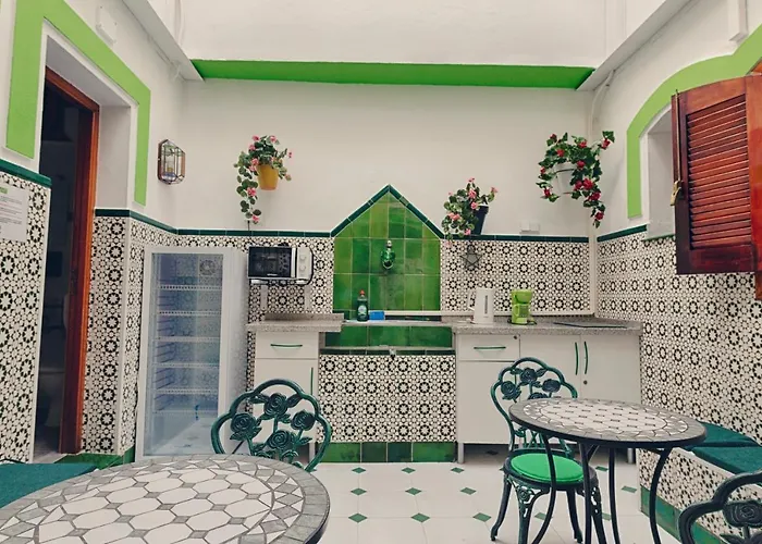 بيت شباب Charming نيرخا