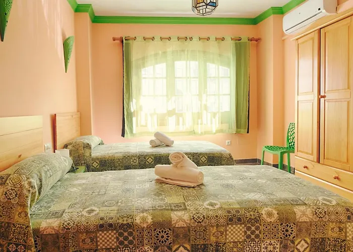 بيت شباب Charming نيرخا
