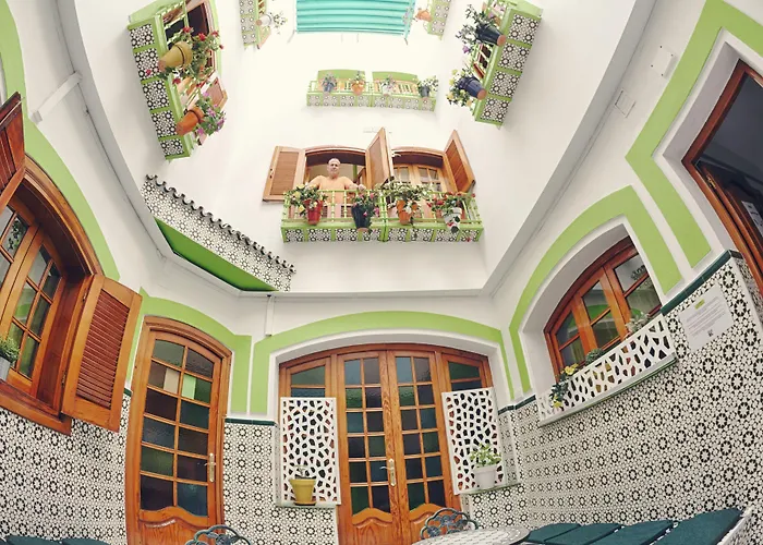 Charming بيت شباب