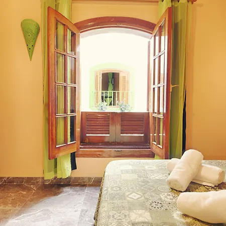Charming Hostel